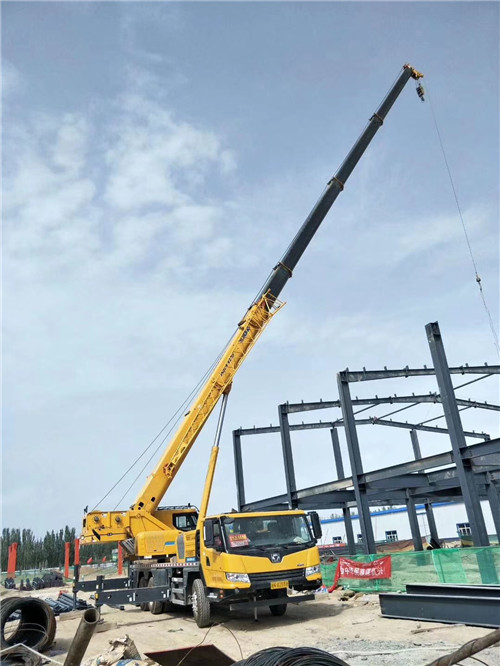 长安区超高层建筑钢结构吊装案例